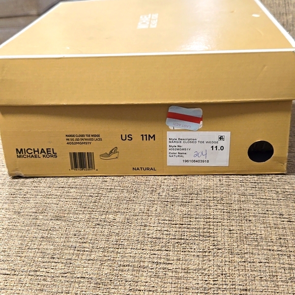 Michael Kors Margie Closed Toe Wedge Natural 11 M - Picture 5 of 6